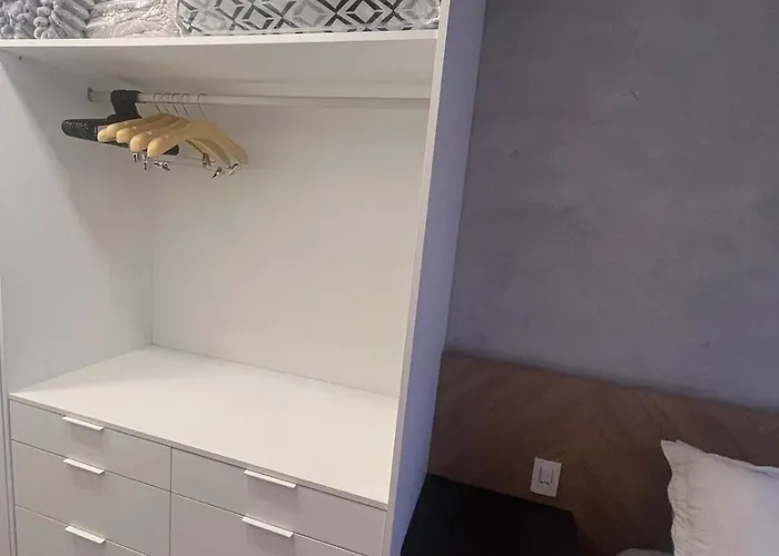 1 Dorm - Alto Padrão - 16 Andar - Office * Porto Alegre